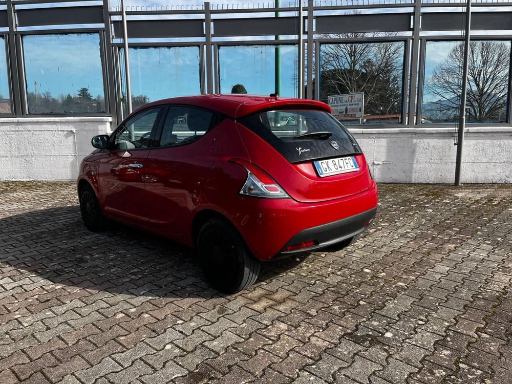Lancia Ypsilon usata a Avellino (4)