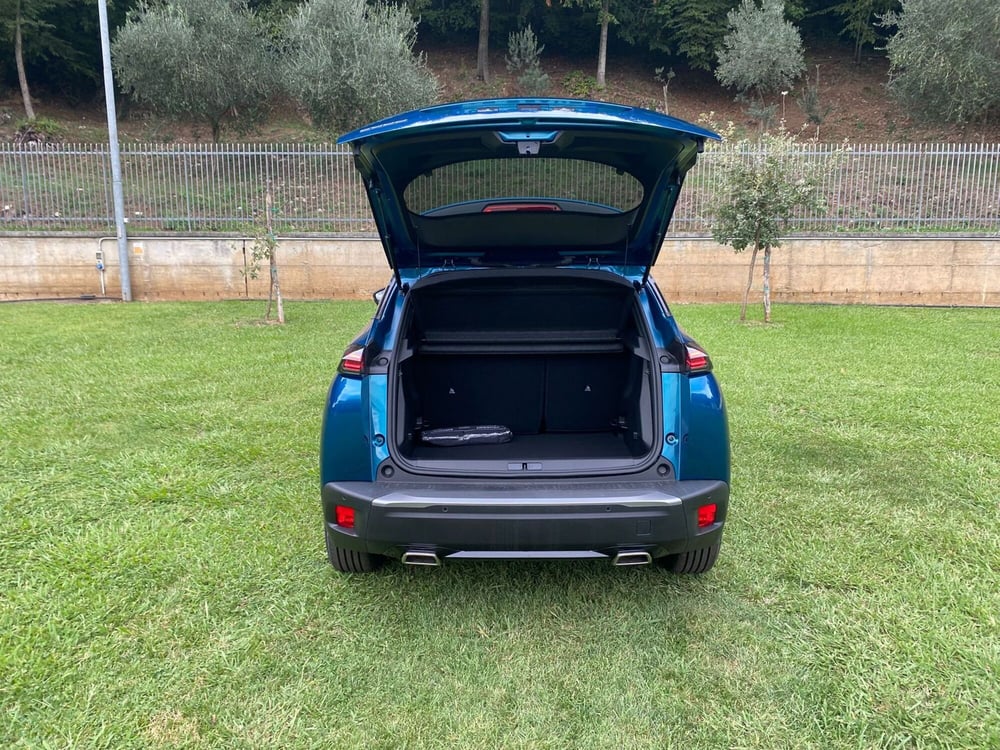 Peugeot 2008 nuova a Avellino (12)