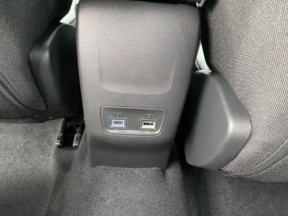 Peugeot 2008 nuova a Avellino (16)