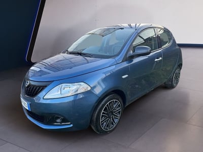 Lancia Ypsilon 1.0 FireFly 5 porte S&amp;S Hybrid Silver Plus del 2023 usata a Fisciano