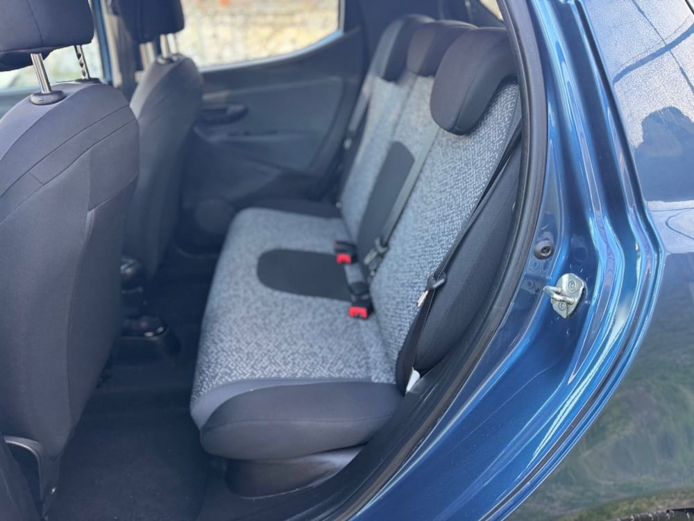 Lancia Ypsilon usata a Salerno (7)