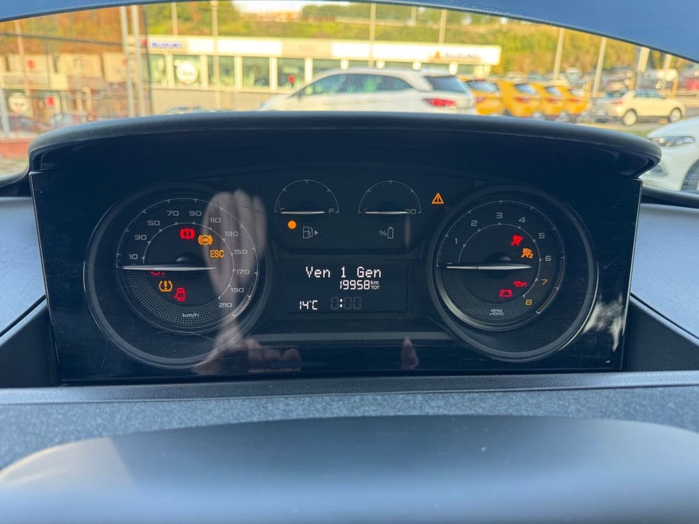 Lancia Ypsilon usata a Salerno (9)