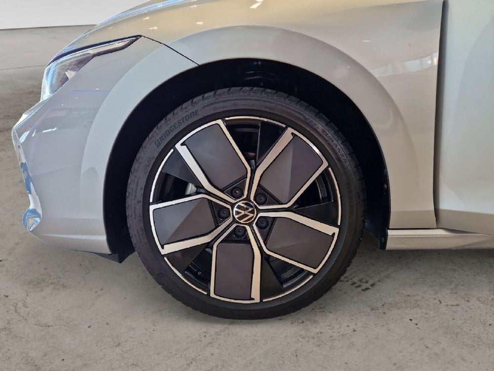 Volkswagen Golf Variant nuova a Frosinone (10)