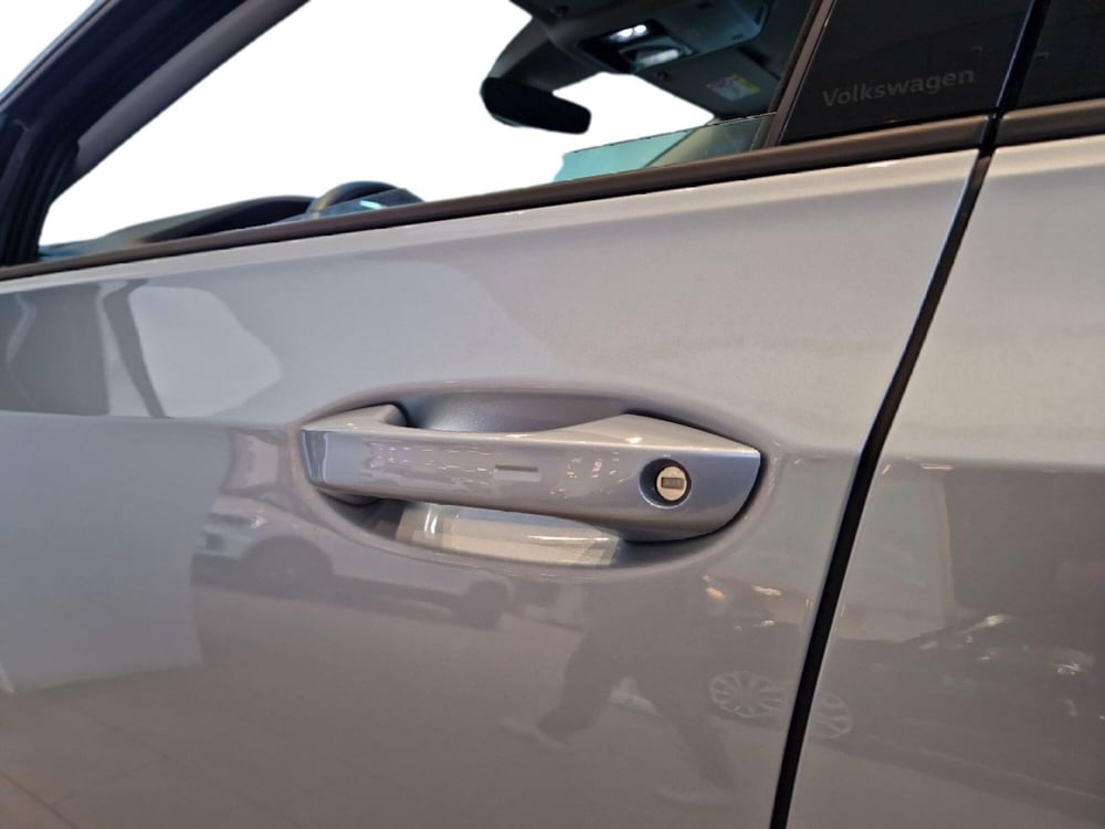 Volkswagen Golf Variant nuova a Frosinone (11)