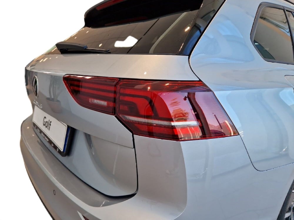Volkswagen Golf Variant nuova a Frosinone (5)