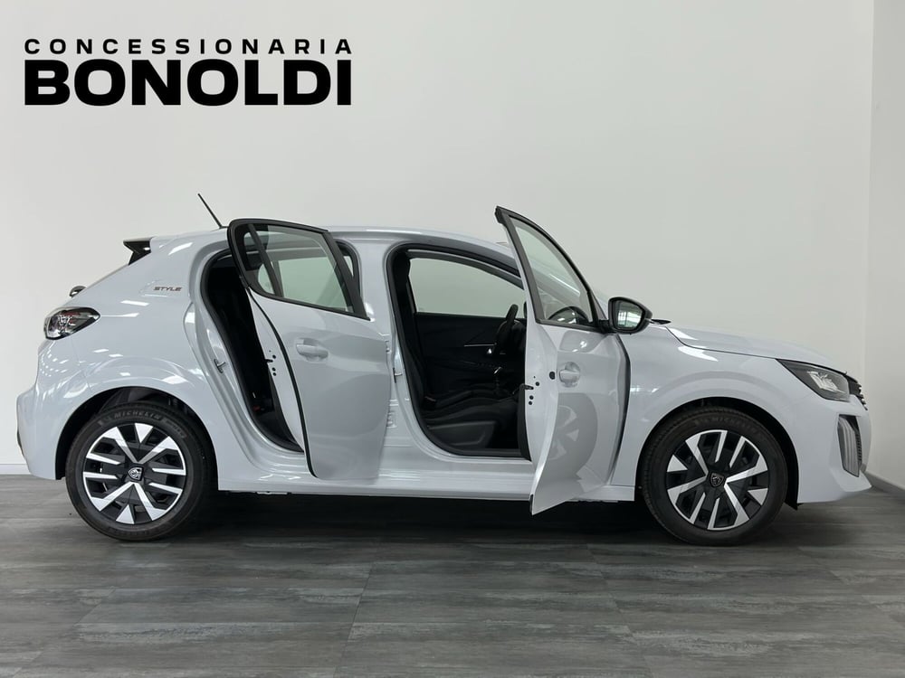 Peugeot 208 nuova a Brescia (12)