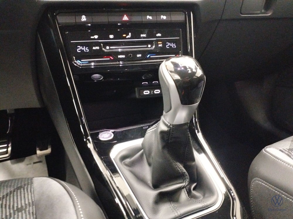 Volkswagen T-Roc nuova a Catanzaro (19)