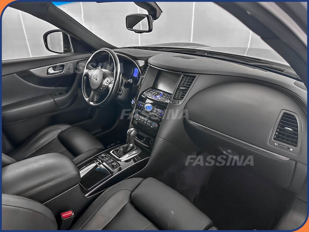 Infiniti QX70 usata a Milano (13)