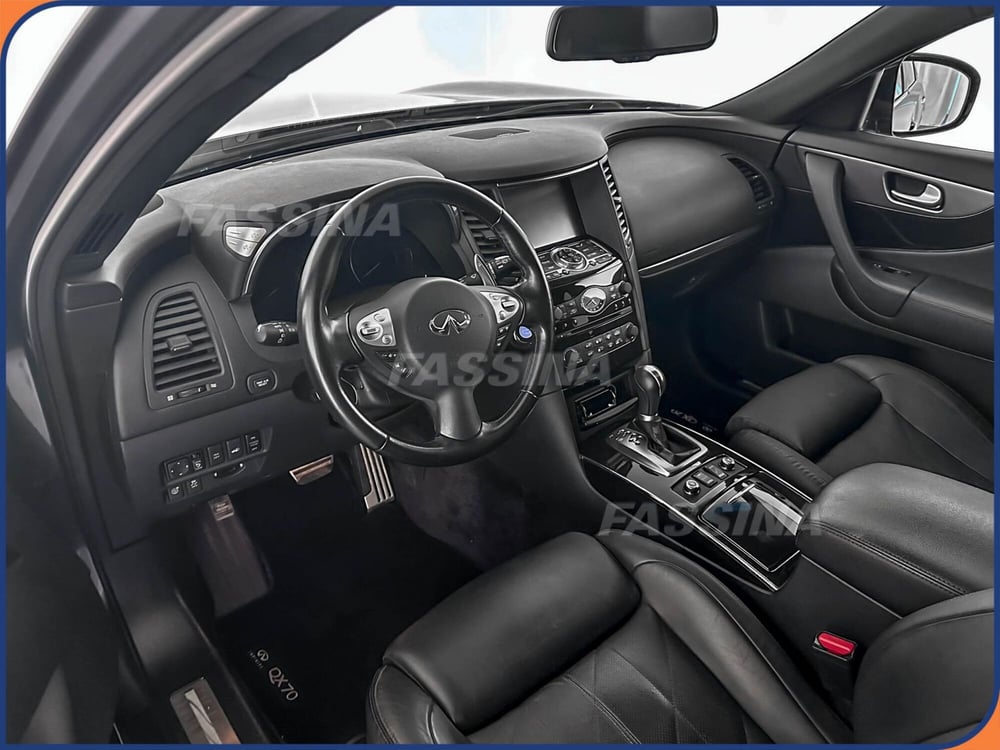 Infiniti QX70 usata a Milano (9)