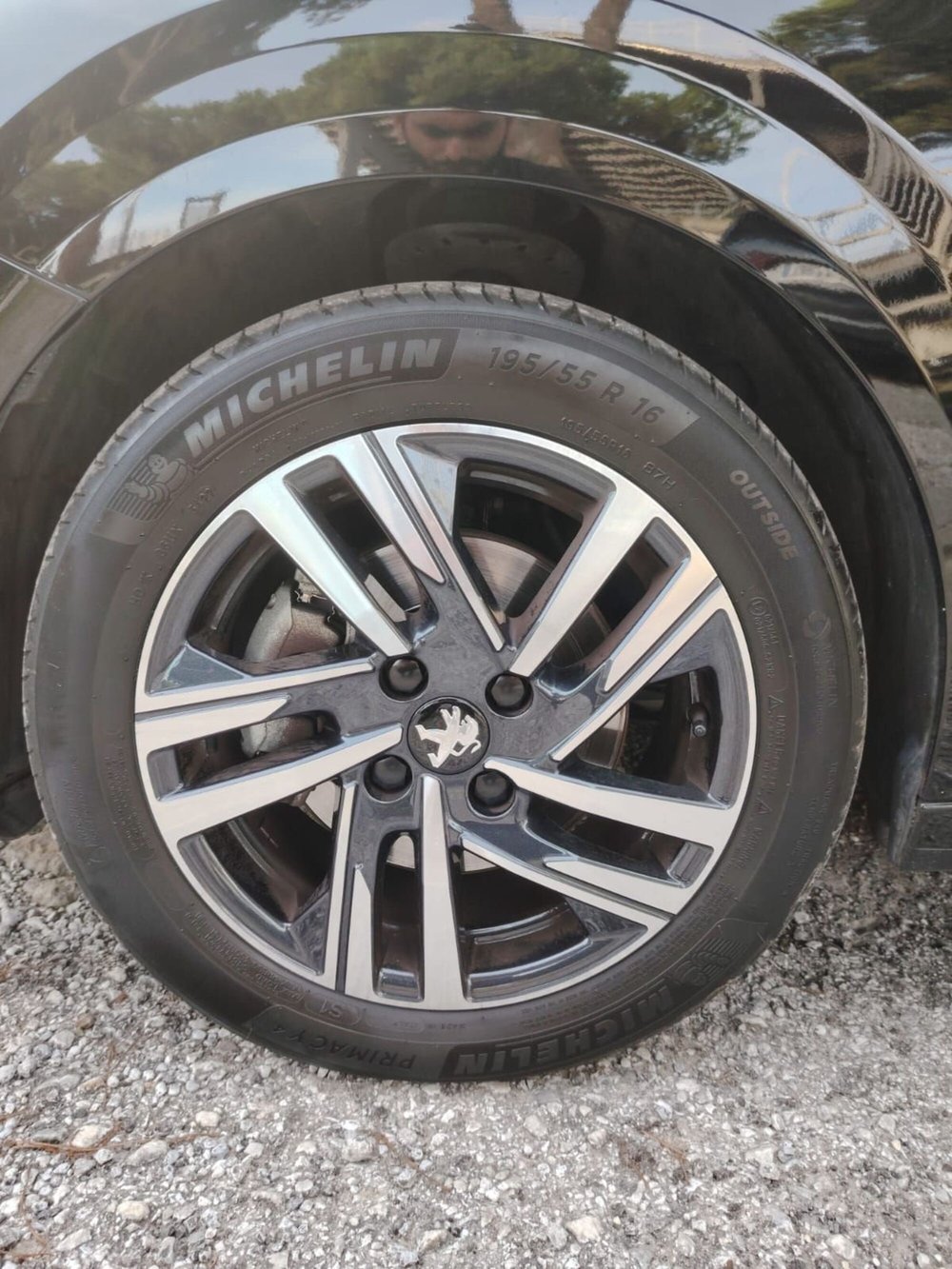 Peugeot 208 usata a Massa-Carrara (18)