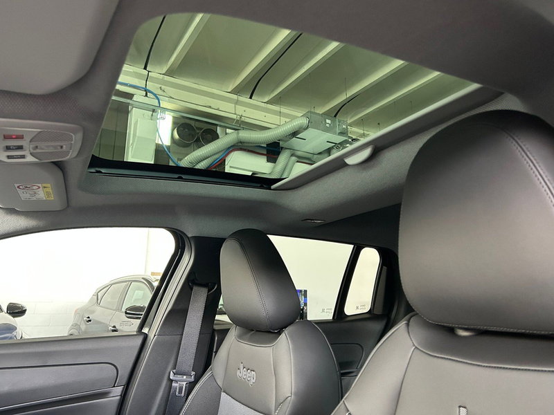 Jeep Avenger nuova a Torino (11)