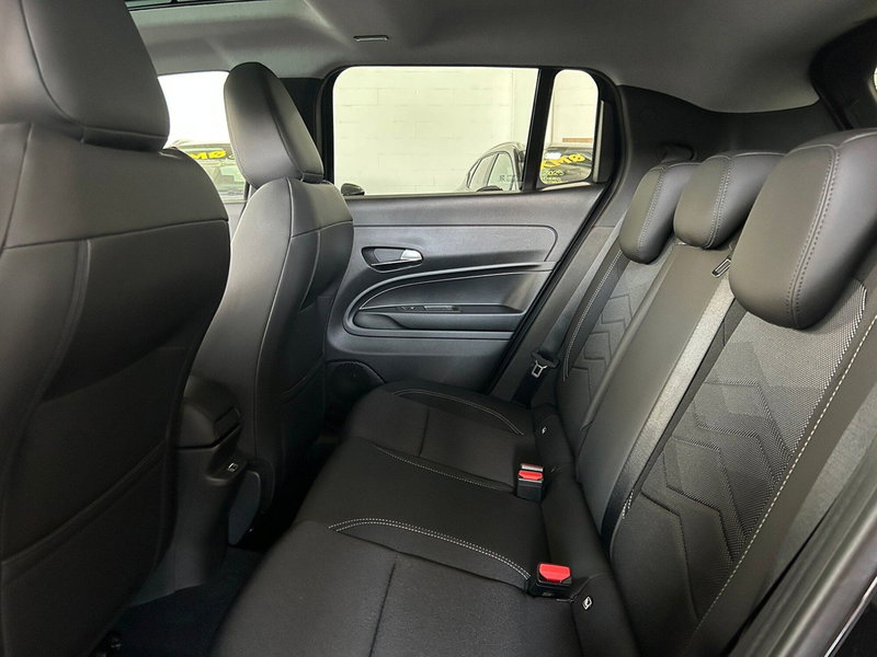 Jeep Avenger nuova a Torino (12)