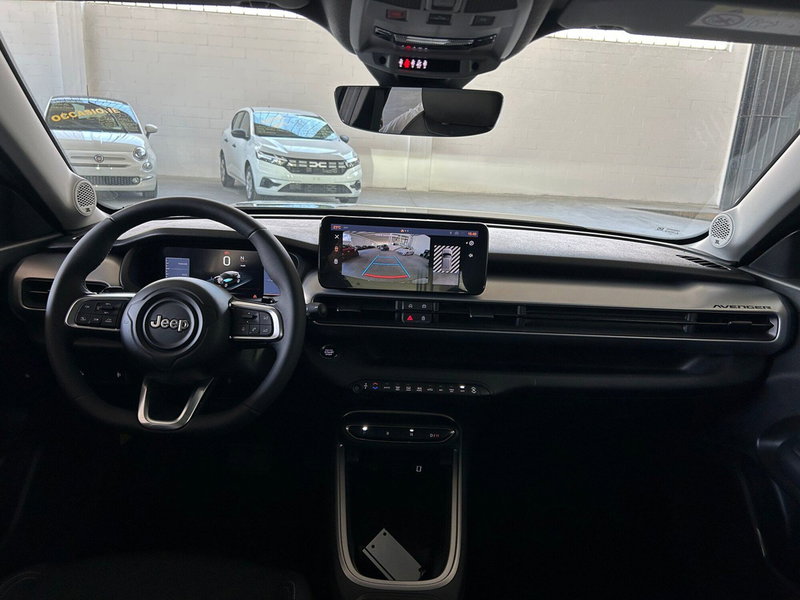 Jeep Avenger nuova a Torino (13)