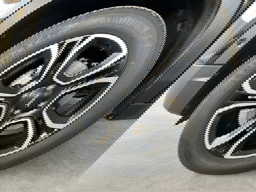 Jeep Avenger nuova a Torino (7)