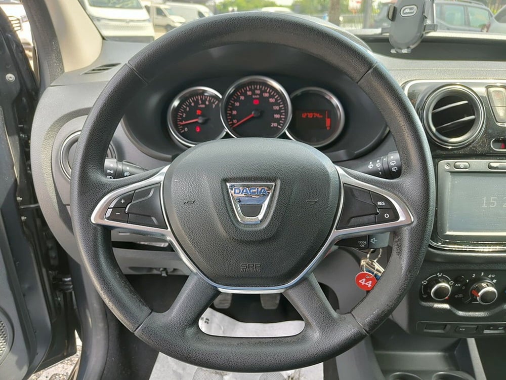 Dacia Lodgy usata a Torino (15)