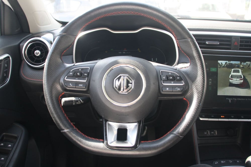 Mg ZS (2021-->) usata a Catania (13)