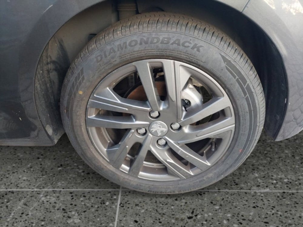 Peugeot 208 usata a Bari (5)