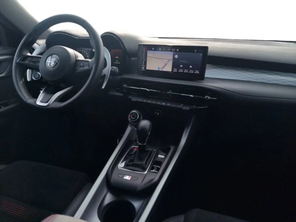 Alfa Romeo Tonale usata a Bari (3)