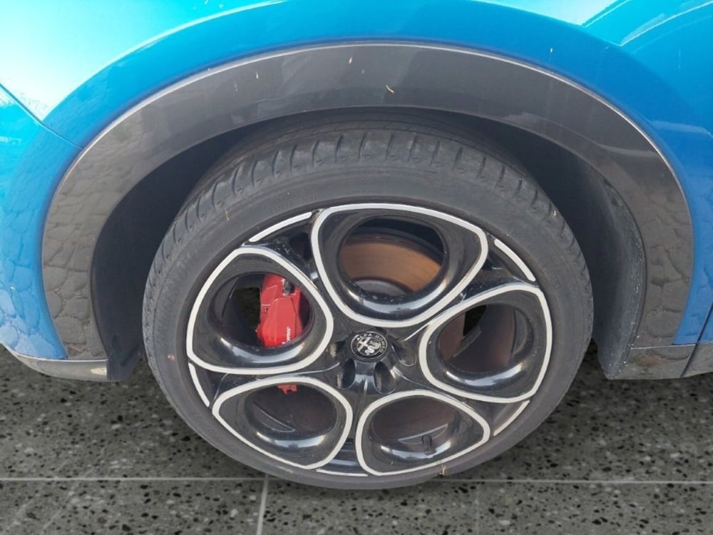 Alfa Romeo Tonale usata a Bari (6)