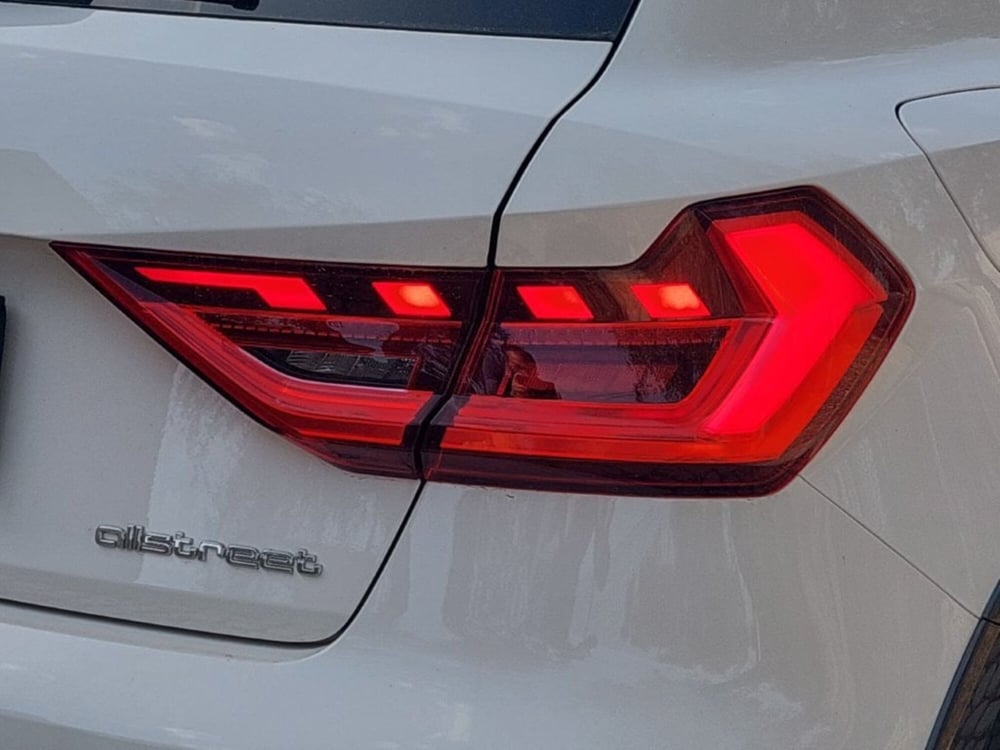 Audi A1 allstreet nuova a Bari (10)
