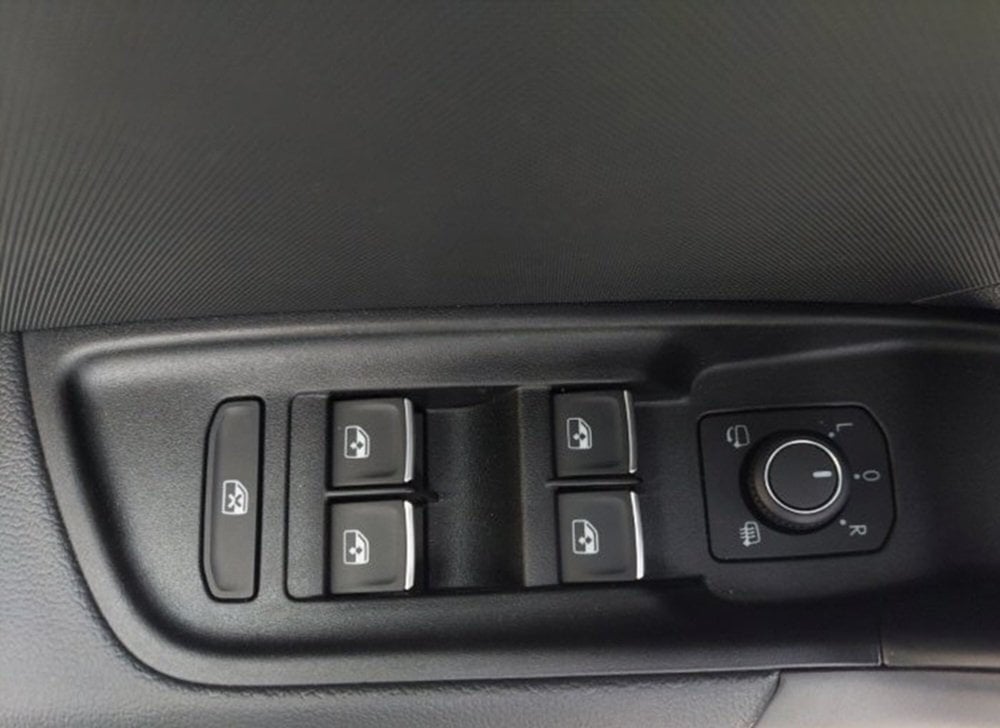 Audi A1 allstreet nuova a Bari (16)