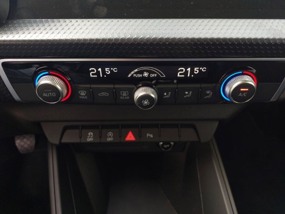 Audi A1 allstreet nuova a Bari (8)