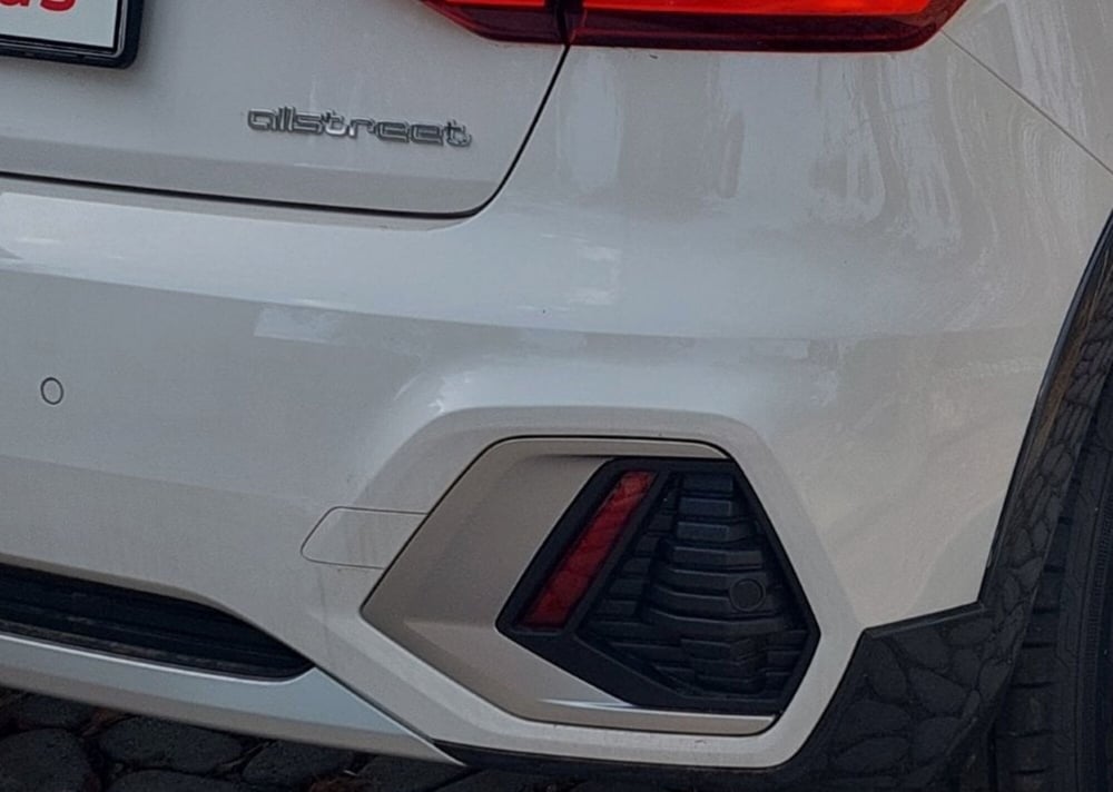 Audi A1 allstreet nuova a Bari (9)