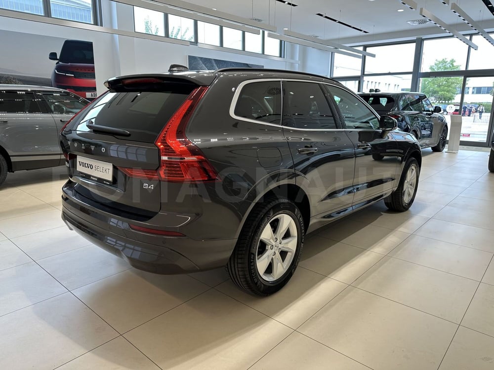 Volvo XC60 nuova a Forlì-Cesena (5)