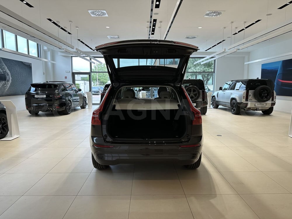 Volvo XC60 nuova a Forlì-Cesena (7)