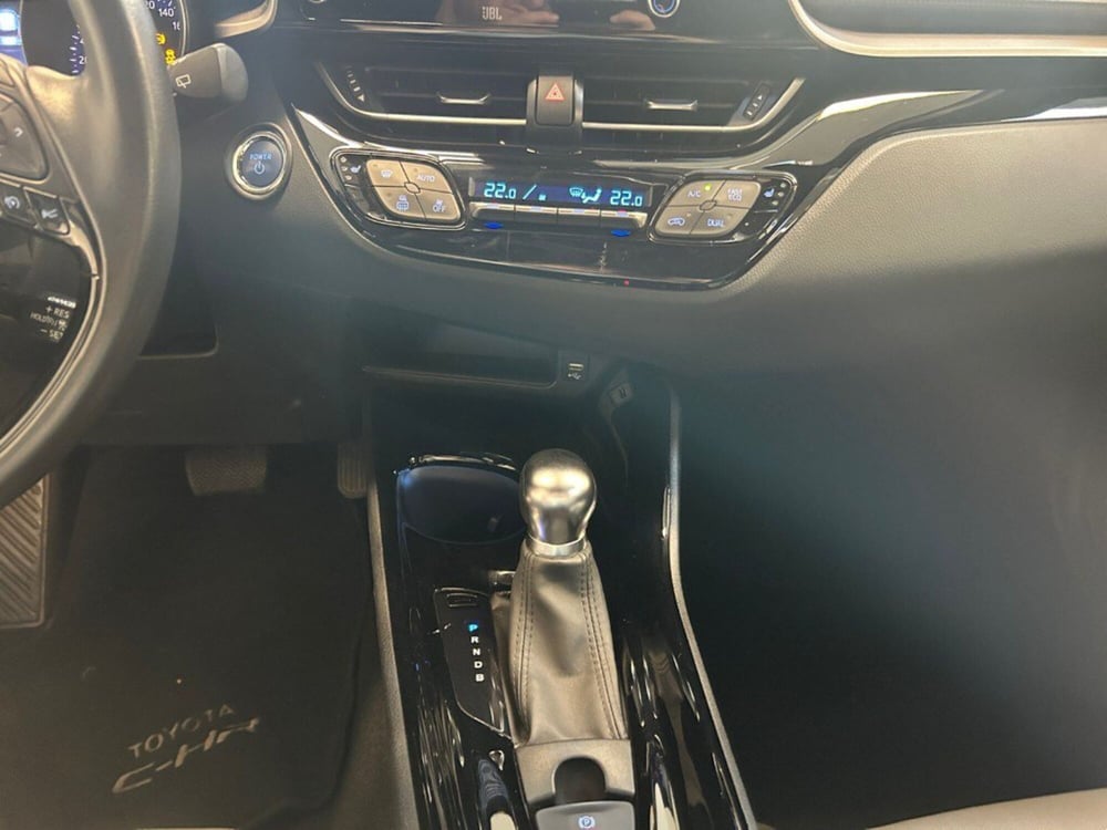 Toyota Toyota C-HR usata a Verona (13)