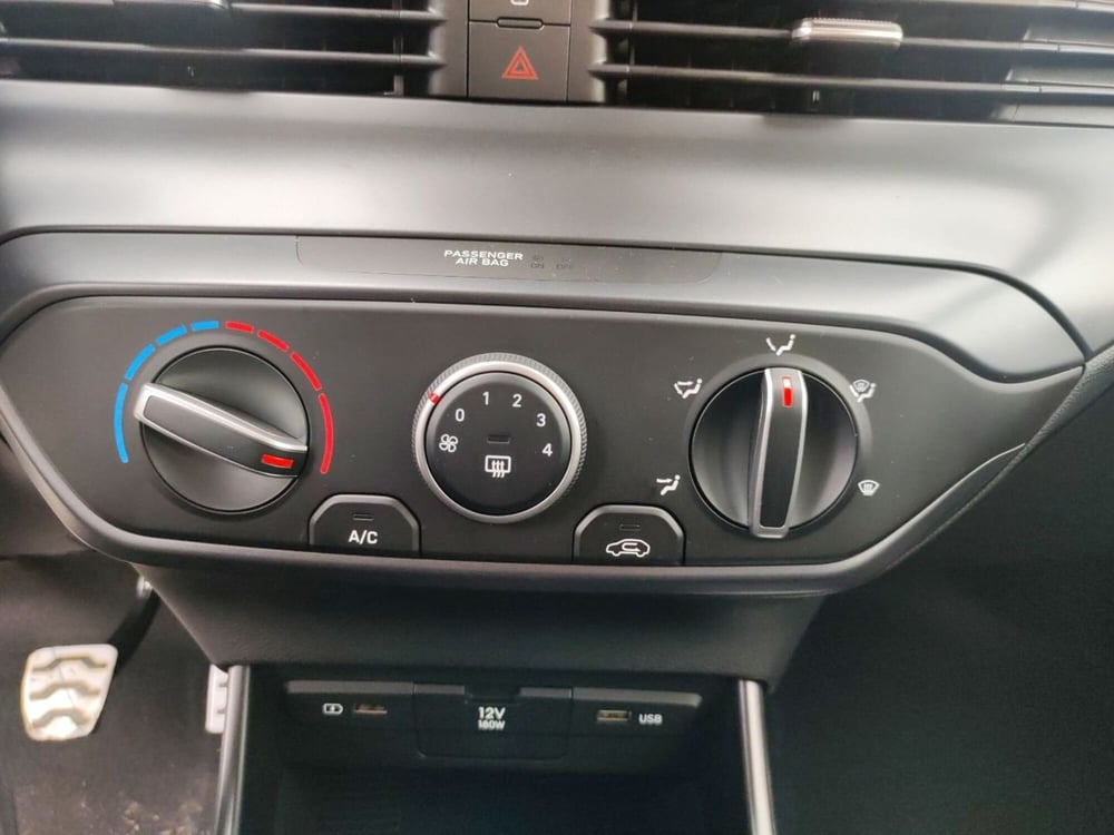 Hyundai Bayon nuova a Latina (18)