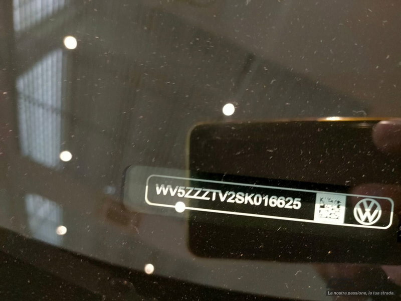 Volkswagen Veicoli Commerciali Caravelle nuova a Bologna (9)