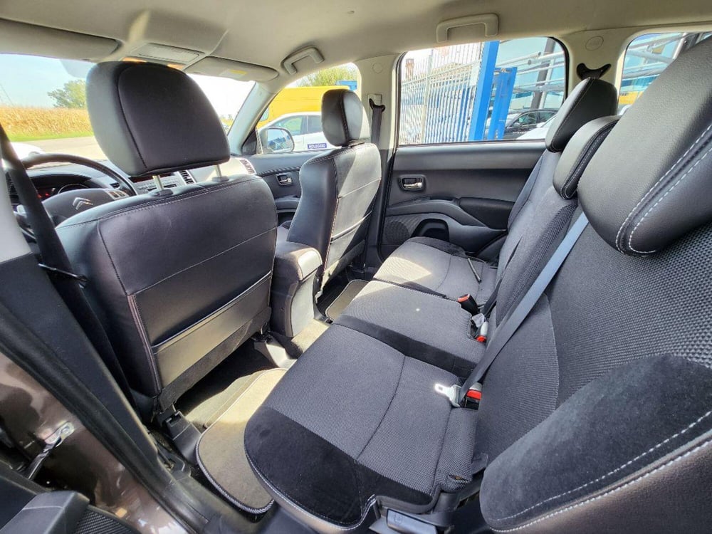 Citroen C-Crosser usata a Milano (9)