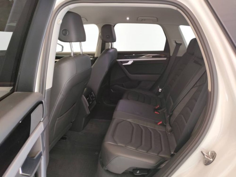 Volkswagen Touareg usata a Teramo (11)
