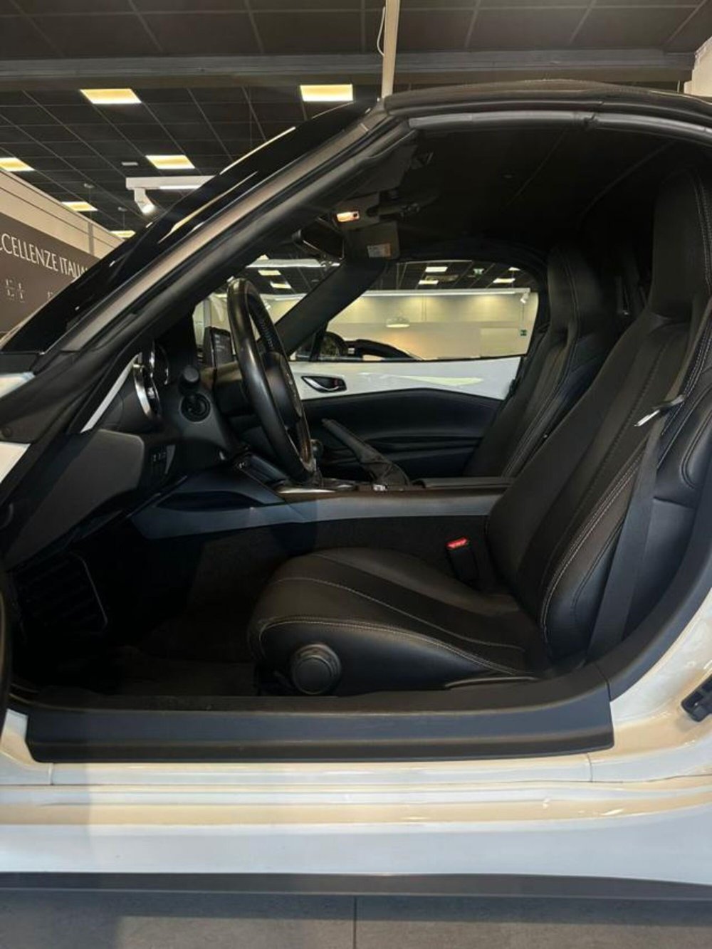 Mazda MX-5 usata a Como (7)