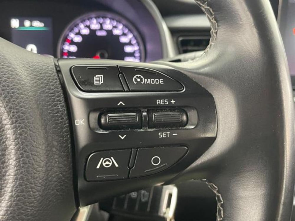 Kia Stonic usata a Como (11)