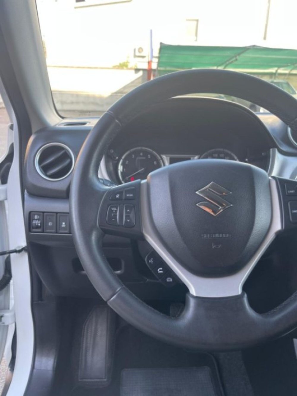 Suzuki Vitara usata a Novara (8)
