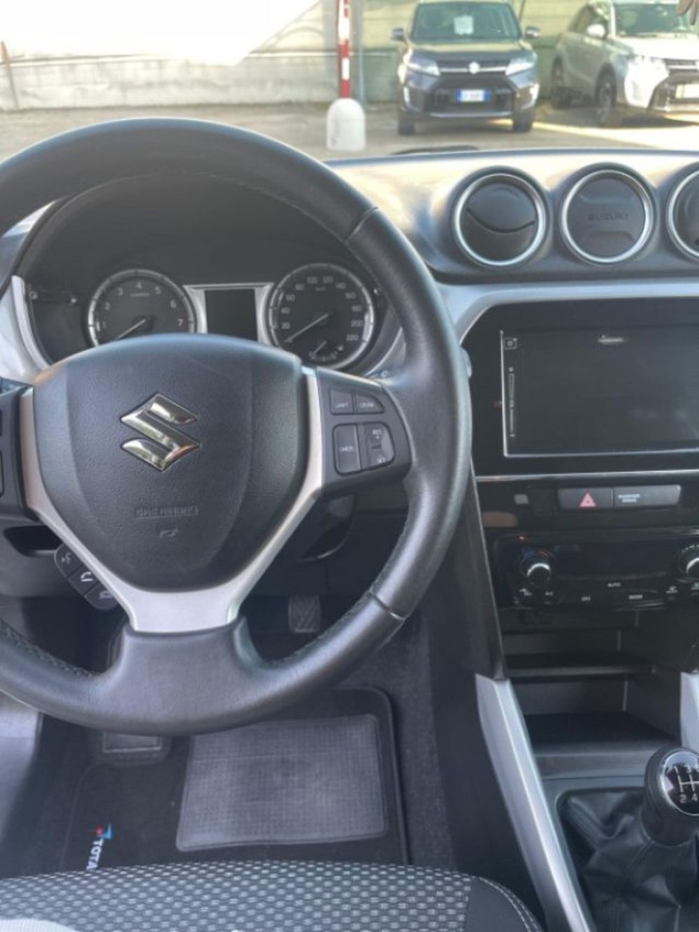 Suzuki Vitara usata a Novara (9)