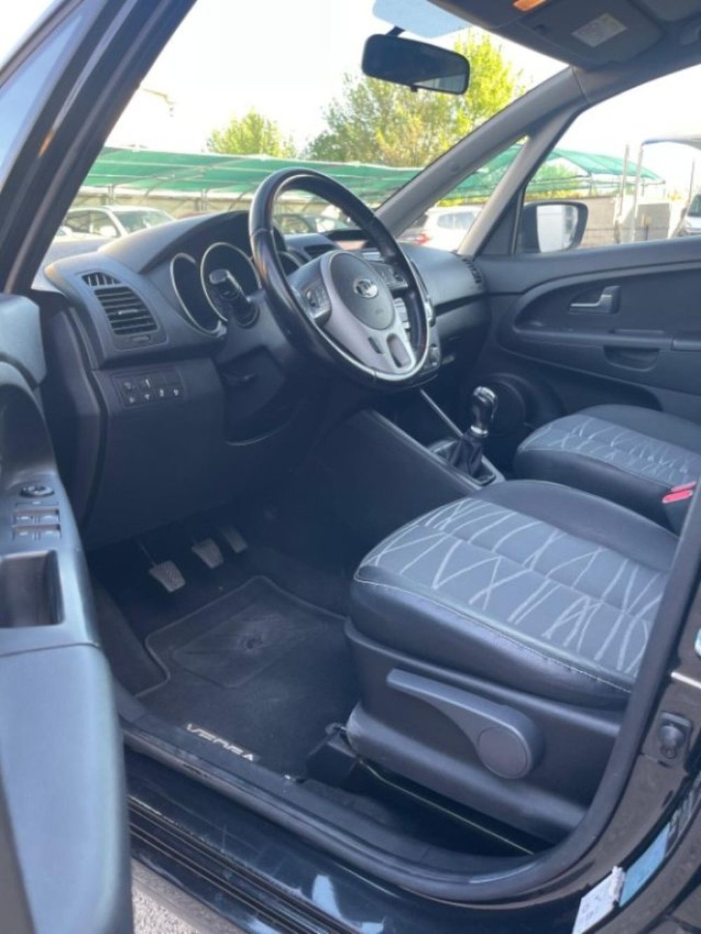 Kia Venga usata a Novara (11)