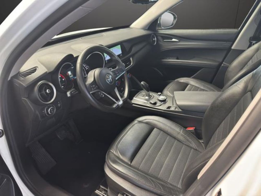 Alfa Romeo Stelvio usata a Milano (9)