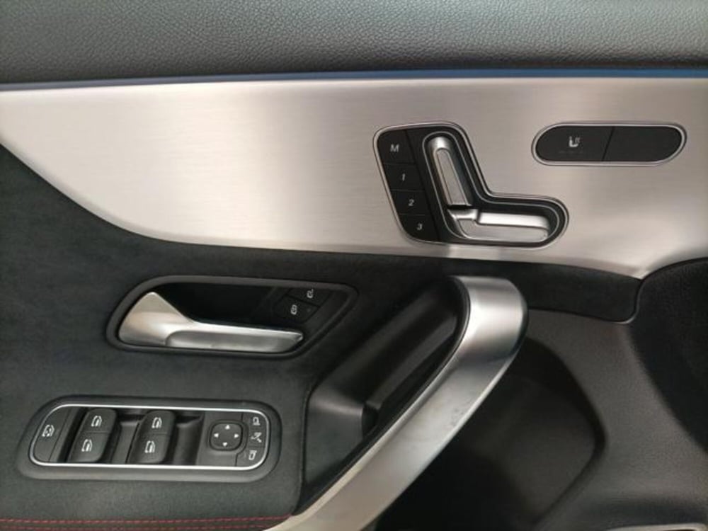 Mercedes-Benz Classe A usata a Milano (19)