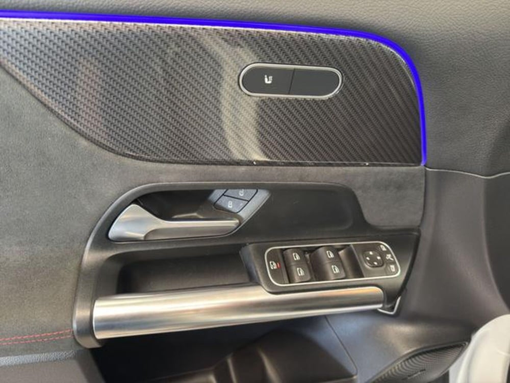 Mercedes-Benz GLA SUV usata a Milano (11)