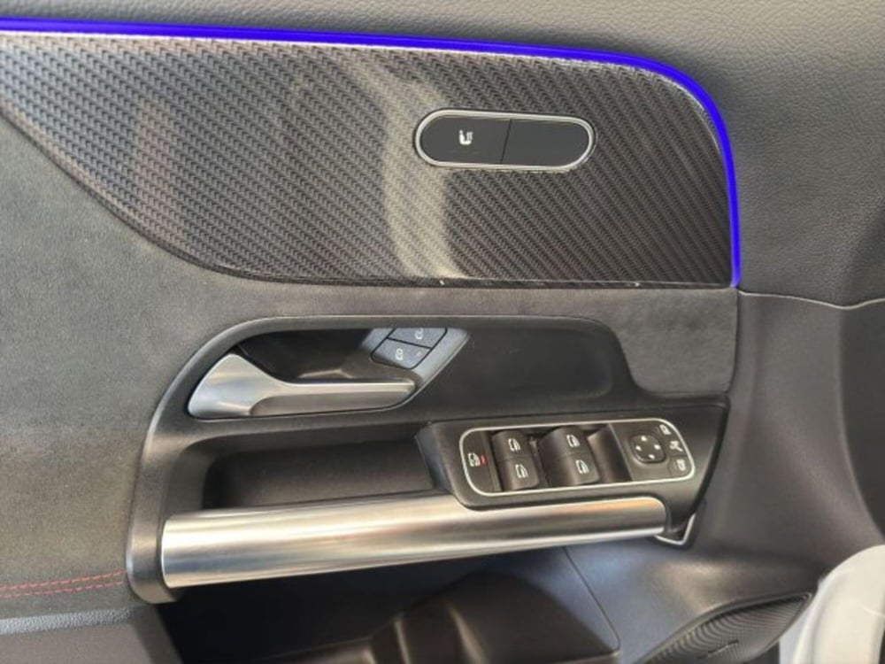 Mercedes-Benz GLA SUV usata a Novara (11)