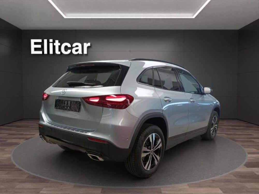 Mercedes-Benz GLA SUV usata a Novara (4)