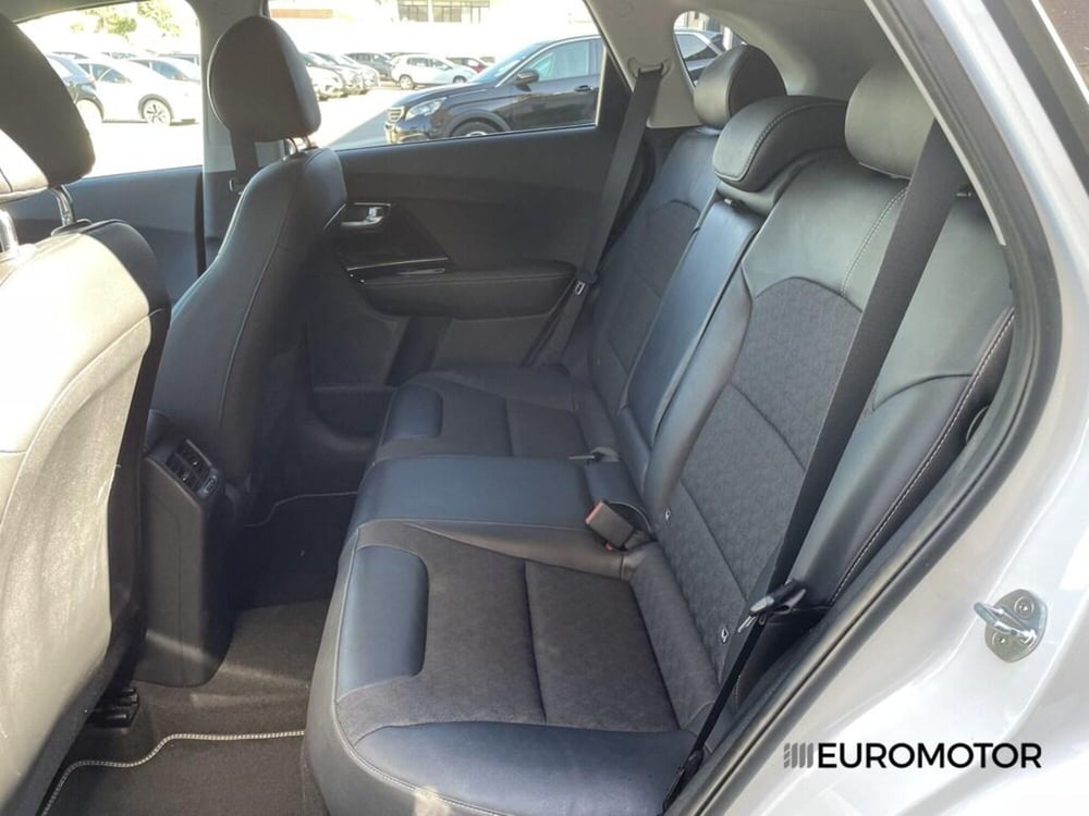 Kia Niro usata a Bari (10)