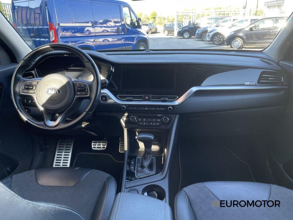 Kia Niro usata a Bari (12)