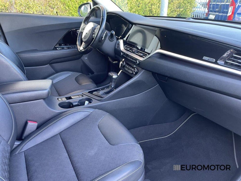 Kia Niro usata a Bari (14)