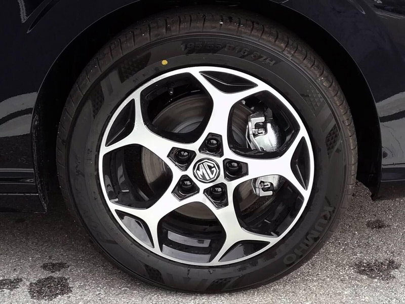 Mg MG3 nuova a Napoli (4)