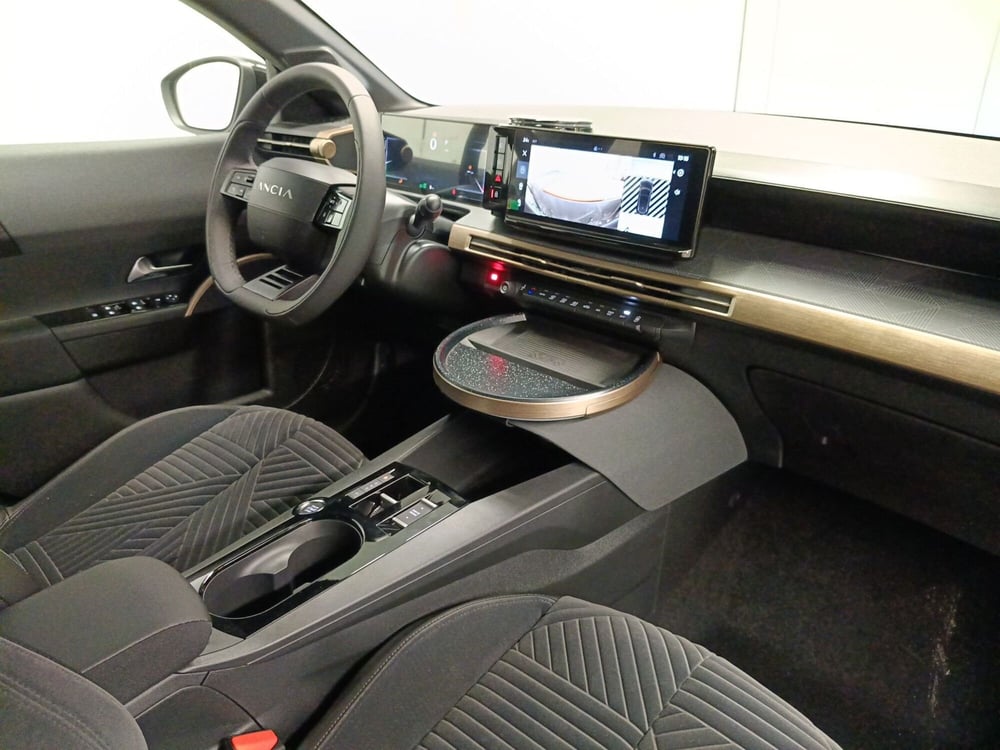 Lancia Ypsilon nuova a Teramo (12)