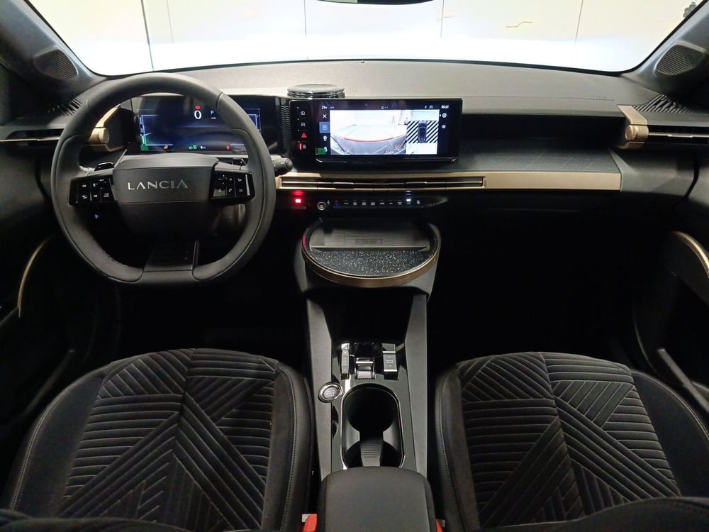 Lancia Ypsilon nuova a Teramo (16)